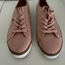 New Tommy Hilfiger canvas womens shoes Image 2