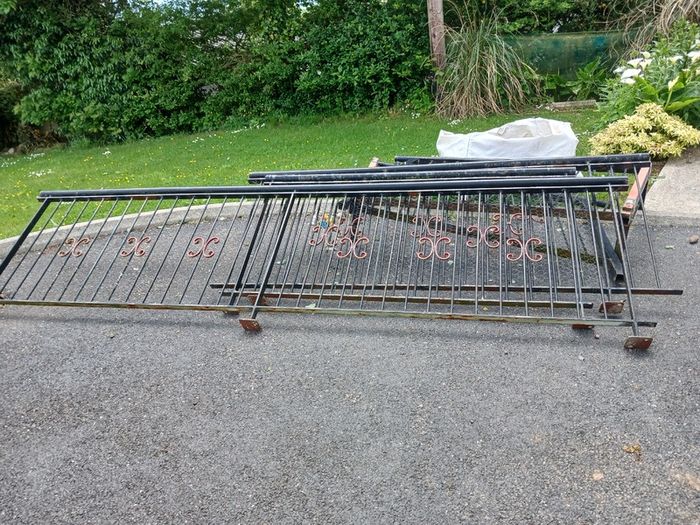 Steel railing