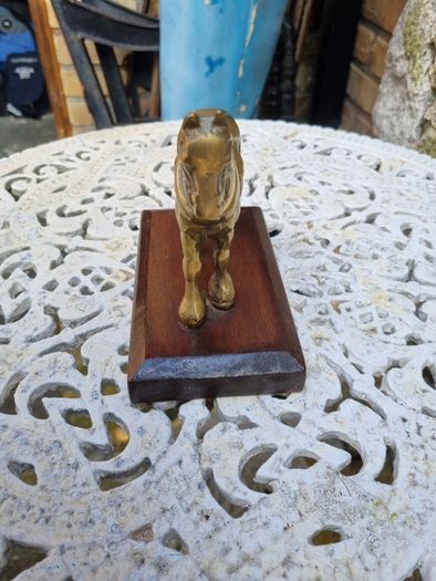brass horse