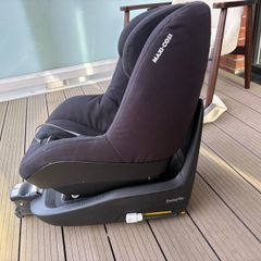 Maxi-Cosi Baby Car Seat with ISOFIX Base  Black