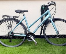 TREK Women hybrid bike