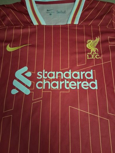 Liverpool Jersey and Shorts Set. Liverpool FC Home Kit.Age 9 to 11 Yesrs. Collect In Dublin Or Receive Via Post.