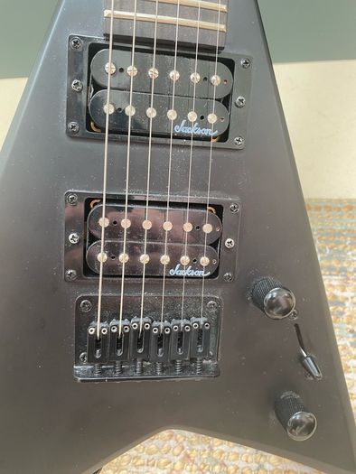 Jackson JS1X Rhoads Minion Satin Black