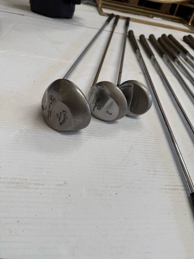 set golf clubs