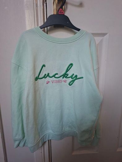 Girls St. Patrick's day jumper age 6-7years