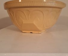 T.G Green "Gripstand" yelloware mixing bowl
