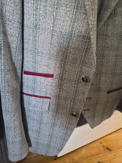 Robert Simpson Collection 3 piece Suit