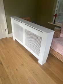 Radiator cabinet