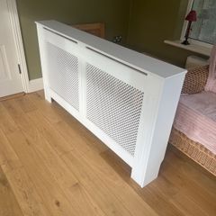 Radiator cabinet