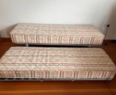 small single bed/ cabin size 179cms x 62,5 x 16cms) (5 feet 11 x 2 feet 05 x 6'3 inches)