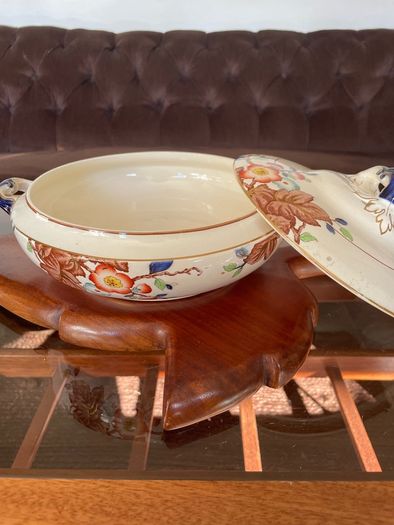 Antique Corona Ware Rosalind Round Covered Vegetable Tureen