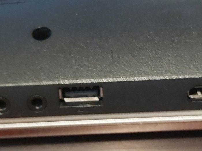 Samsung 15.6 laptop, Model NP-R530, Red, Windows 10, Pentium Dual Core CPU T4400, 2.2GHZ, 2GB Ram, 300GB HDD, Microsoft Edge, Chrome, etc