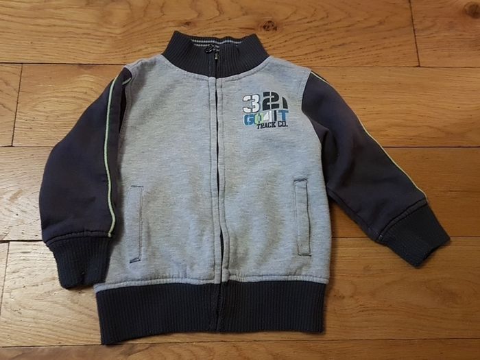 Age 3-4 Grey Hoodie