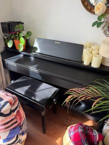 Electric piano Casio Celviano AP270 with adjustable stool
