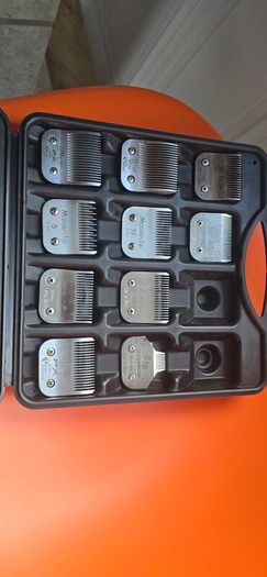 10 x used blades and Andis Dog Grooming Case - Andis - Masterclip - Groom Professional Equipment