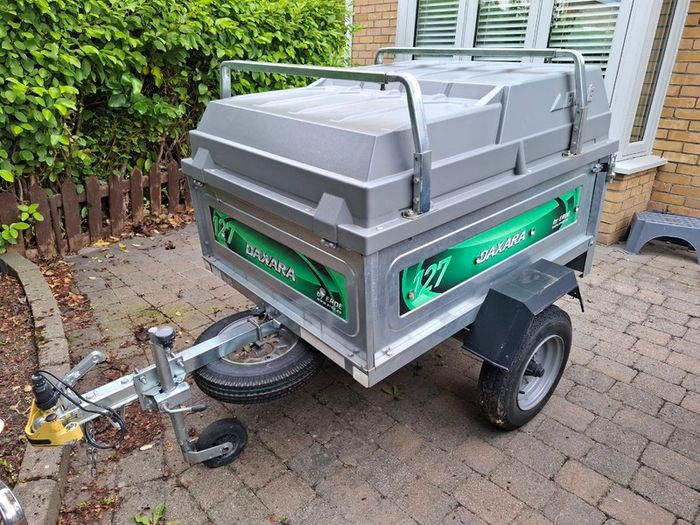 Erde 127 Camping trailer with lid (Daxara)