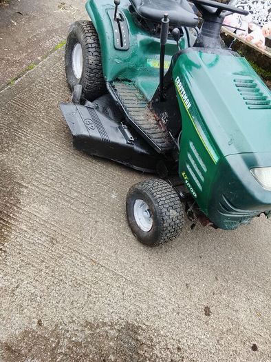 Craftsman lt1000 ride on  lawnmower