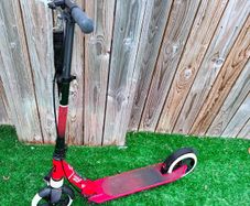 ONE OXELO MID 9 Scooter, Red, Very Good Condition