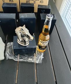 50 silver horse head money boxes ideal for using in a promotion