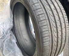 2 tyres 275/35/19