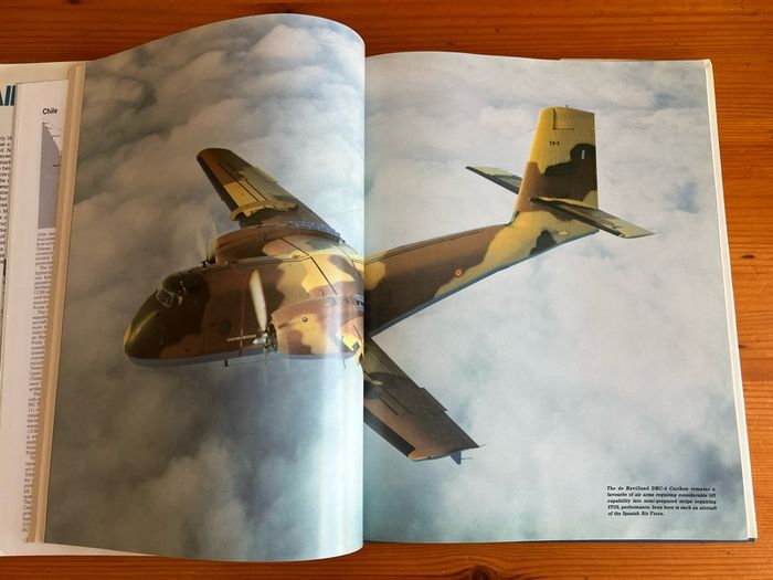 War book: 'Air Forces Of The World'
