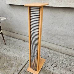cd/dvd stand