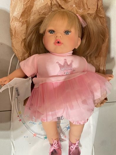 Baby girl doll NINES D'ONIL Tita Bailarina Mec Ingles speaking mechanism brand new