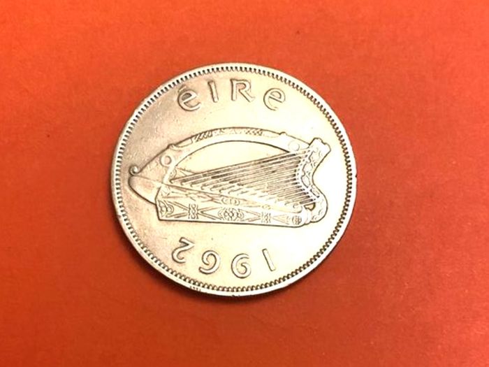 Half Crown from 1962, Irish Hunter,Free Post