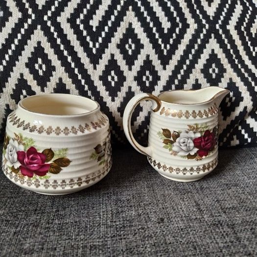 1937 to 1947 Sadler, jug & sugar bowl