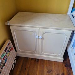 bedroom lockers and matching side press