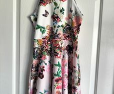 Beautiful white and floral halter neck lipsy dress 11 to 12