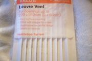 louvre vent
