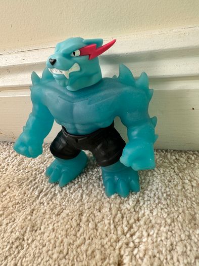 Mr Beast Lab Goo Jit Zu Hypercharged Panther Stretchy Action Figure approx.12 cm. Used Please see photos