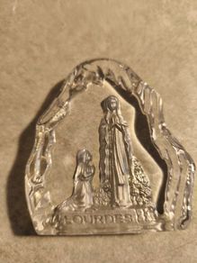 Holly Glass paperweight Our Lady of Lourdes 1990 in blue box.