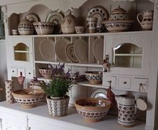 solid kitchen dresser delivery arranged
