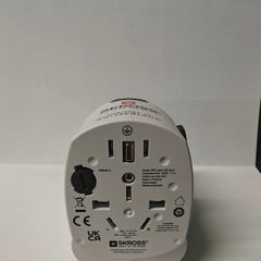 SKROSS world adapter with 4usb ports (5v and 4.8AMP)