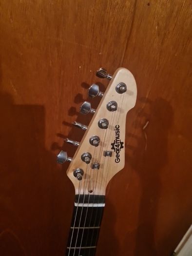 gear 4 music strat