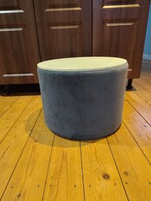 Round coffee table
