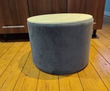 Round coffee table
