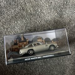 James Bond Aston Martin DB5 Tunderball