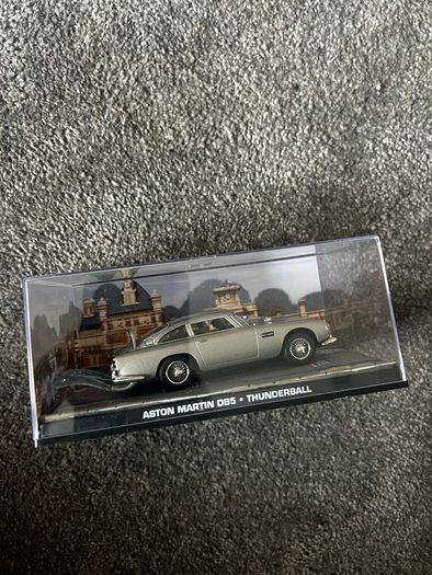 James Bond Aston Martin DB5 Tunderball