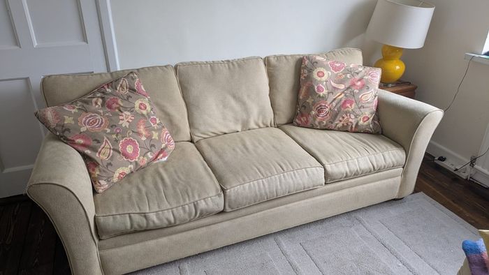 3 Seat Sofa - Free to go