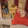 Rainbow High Doll House with 3 dolls Image 2