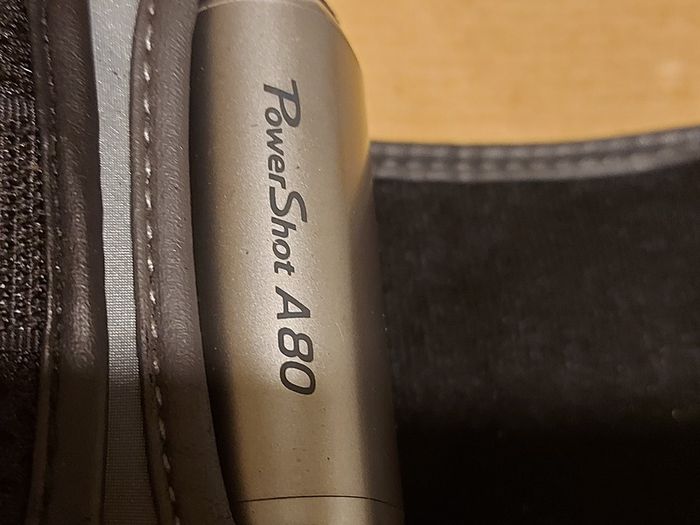 Canon PowerShot A80 Digital Camera, with carry case, working fine and in excellent condition