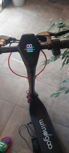 Electric scooter