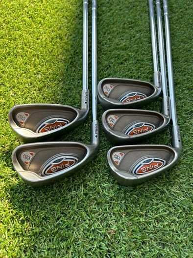 Left handed golf clubs