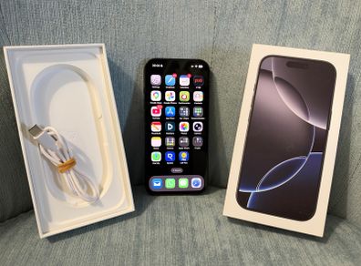 Iphone 16 Pro 128gb Unlocked Brand New Battery