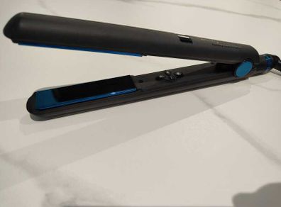 BaBylissPRO Nano Titanium Flat Iron Hair Straightener
