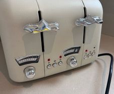 delonghi 4 slice toaster