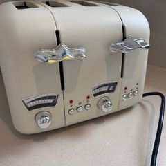 delonghi 4 slice toaster